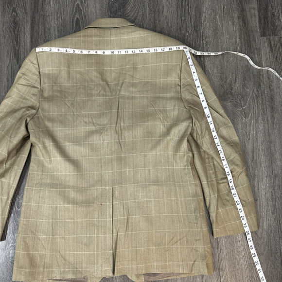 IZOD 44L 100% Silk Light Olive/Tan Two Button Checked Vented Jacket - Picture 6 of 7